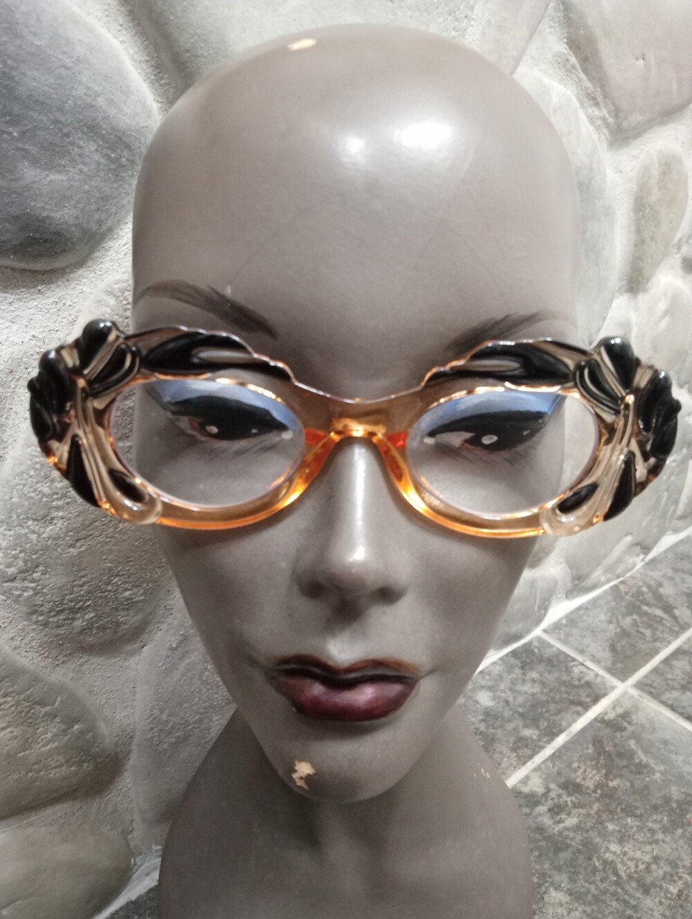 Women’s Ornate Amber Frame Fashion Glasses